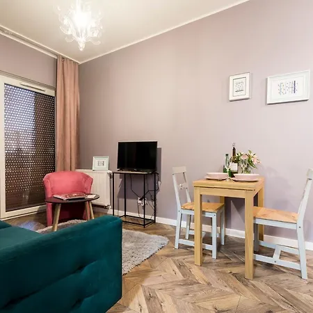 Apartament Z Ogródkiem I Garażem *