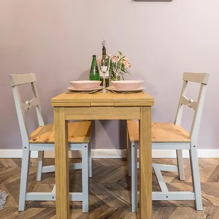 Z Ogródkiem I Garażem