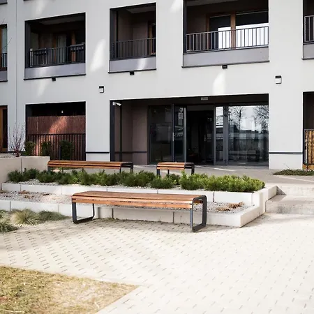 Z Ogrodkiem I Garazem Apartmán