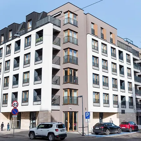 Z Ogródkiem I Garażem * Poznań