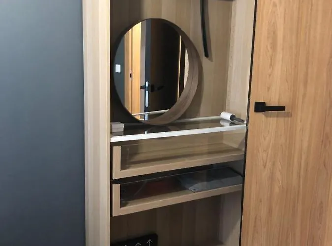 Z Ogrodkiem I Garazem Apartmán *