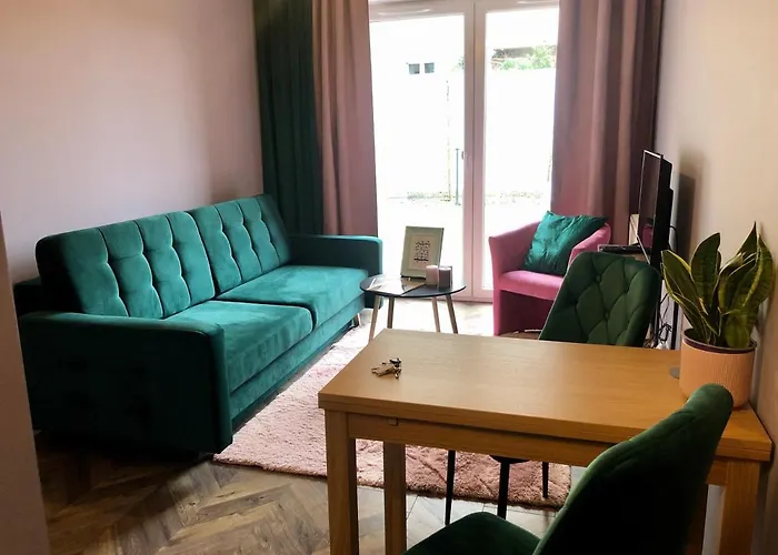 Z Ogrodkiem I Garazem Apartmán Poznaň