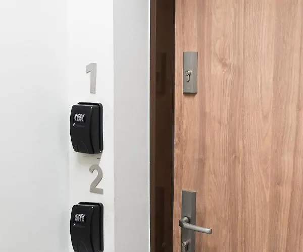 Z Ogrodkiem I Garazem Apartmán