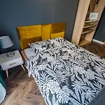 Apartment Z Ogrodkiem I Garazem