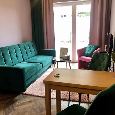 Z Ogrodkiem I Garazem Appartement Poznań