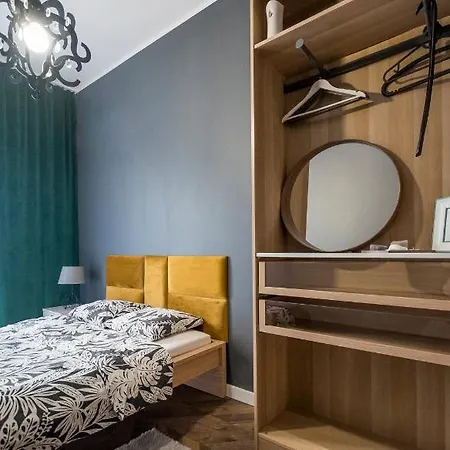 Apartment Z Ogrodkiem I Garazem *