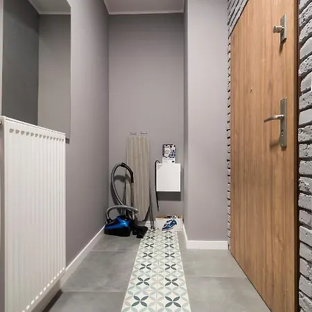 Apartment Z Ogrodkiem I Garazem