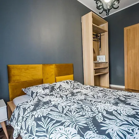 Z Ogrodkiem I Garazem Apartment *