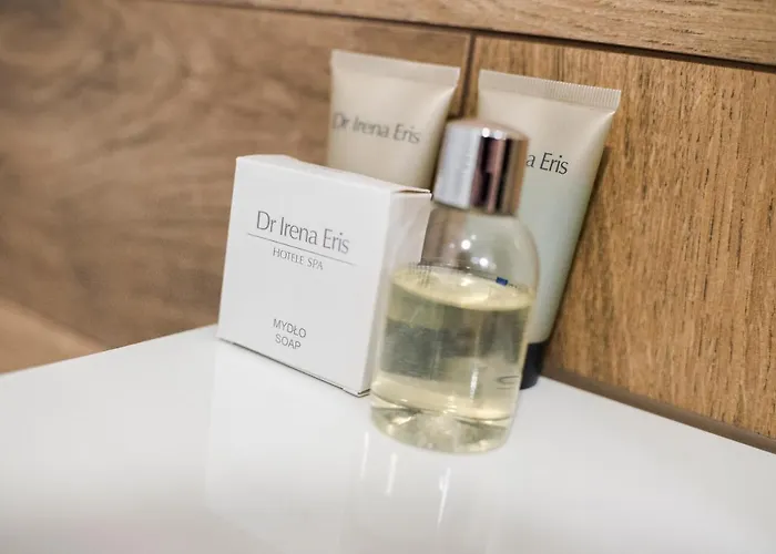 Z Ogrodkiem I Garazem 公寓 *