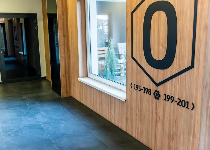 Z Ogrodkiem I Garazem Apartment Poznan