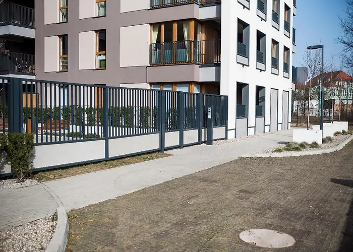 Z Ogrodkiem I Garazem Apartment