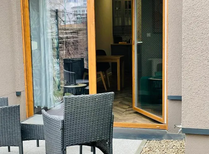 Apartment Z Ogrodkiem I Garazem Poznan